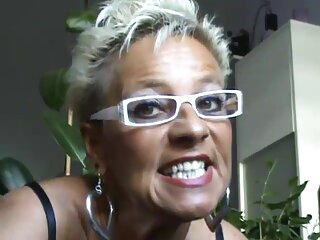 Libidinous لڑکی ایلس Klay دیتا ہے ایک اچھا بلو کام میں ایک گرم ، شہوت ماساژ سکسی عربی انگیز پی او وی ویڈیو